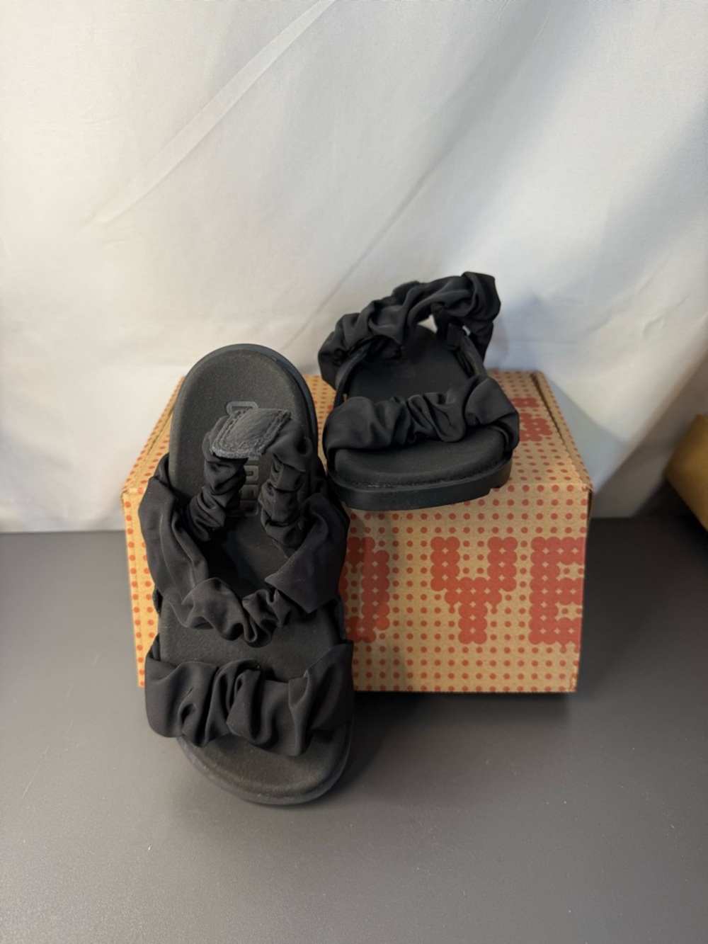 NIB Camper Kids Black Ruched Strap Slides
